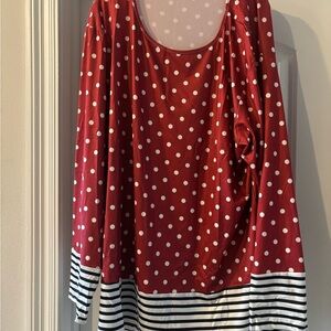 Women’s 4x knit tunic.  New w/o tags. Falls below hips